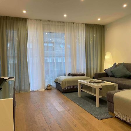 Ferienwohnung Outletcity Метцинген Экстерьер фото