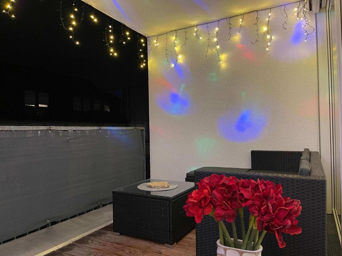 Ferienwohnung Outletcity Метцинген Экстерьер фото