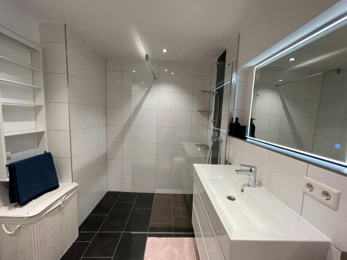 Ferienwohnung Outletcity Метцинген Экстерьер фото